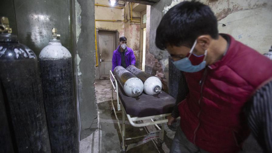 India: Pánico y mensajes de auxilio ante alza en contagios