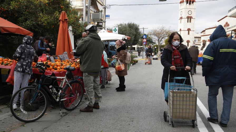 Grecia pudiera comenzar a reabrir su economía
