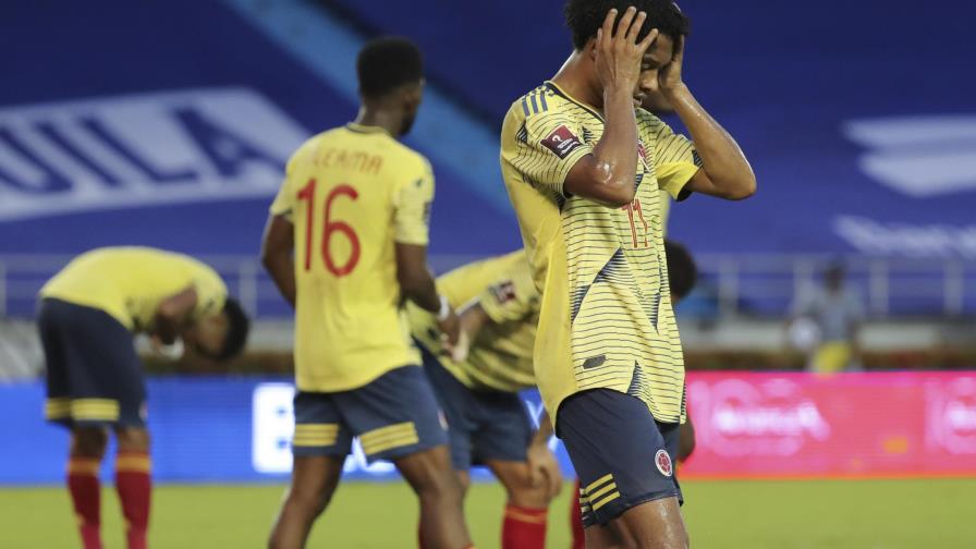 Uruguay le receta un 3-0 a Colombia en Barranquilla