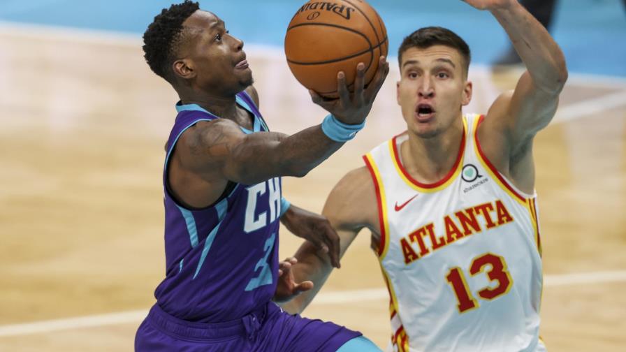 Bogdanovic anota 32, Hawks derrotan 105-101 a Hornets