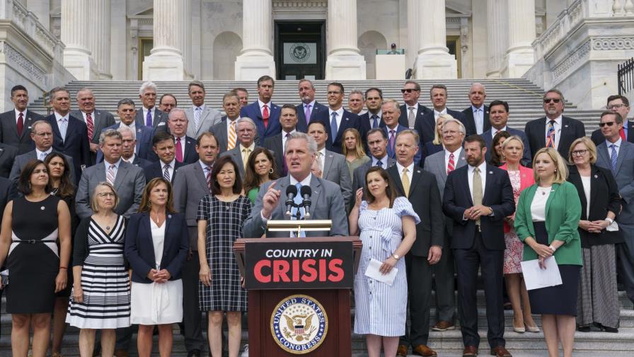 Republicanos resisten nueva recomendación de usar tapabocas