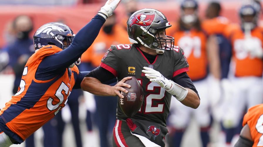 Buccaneers vencen a Broncos de la mano de Brady y Barrett Buccaneers vencen a Broncos de la mano de Brady y Barrett