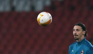 Ibrahimovic es blanco de insultos étnicos en Serbia