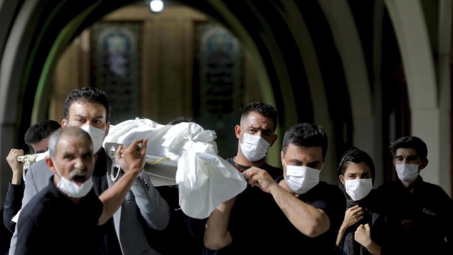 Irán cierra negocios, limita desplazamientos por la pandemia
