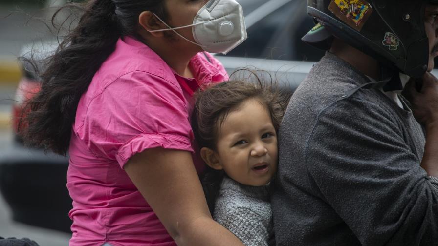 Se contagian laboratoristas que testean COVID-19, en Guatemala