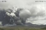 Un volcán en el sur de Japón expulsa una enorme nube gris Un volcán en el sur de Japón expulsa una enorme nube gris