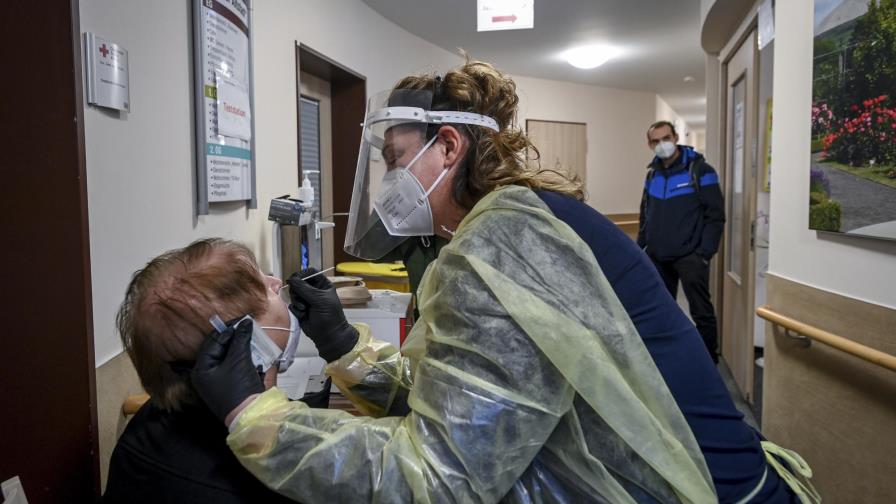 Lote de vacuna se pudo haber echado a perder en Alemania