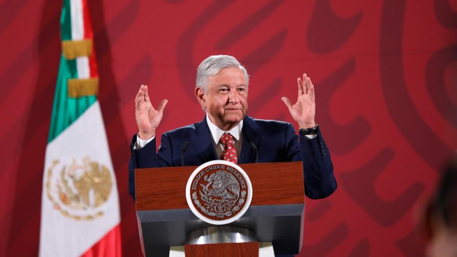 López Obrador se defiende con un decálogo ante protestas feministas en México López Obrador se defiende con un decálogo ante protestas feministas en México