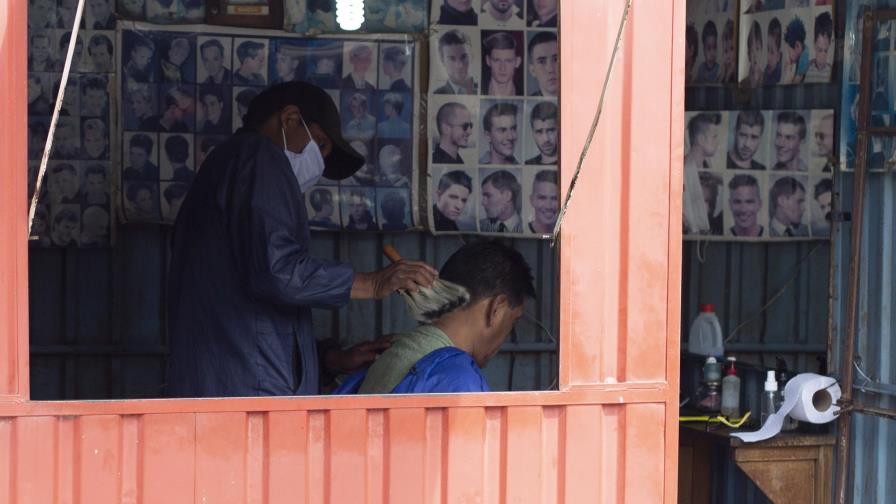 Ciudad boliviana dice no tenerle miedo al coronavirus Ciudad boliviana dice no tenerle miedo al coronavirus