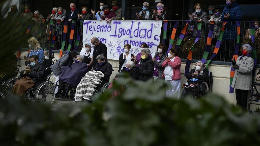 Desafiando al COVID, en España conmemoran el Día de la Mujer