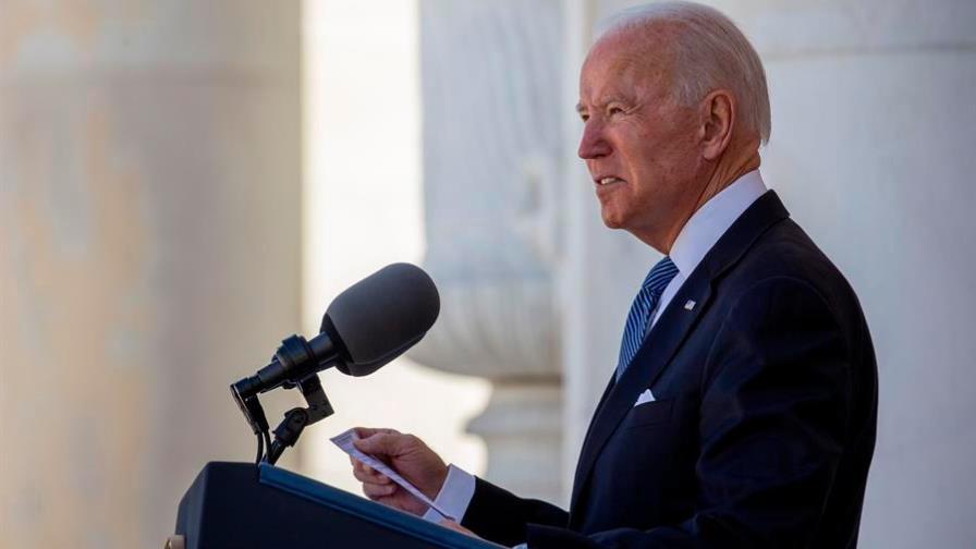 Biden destaca la aportación de inmigrantes a EEUU y critica su “demonización”