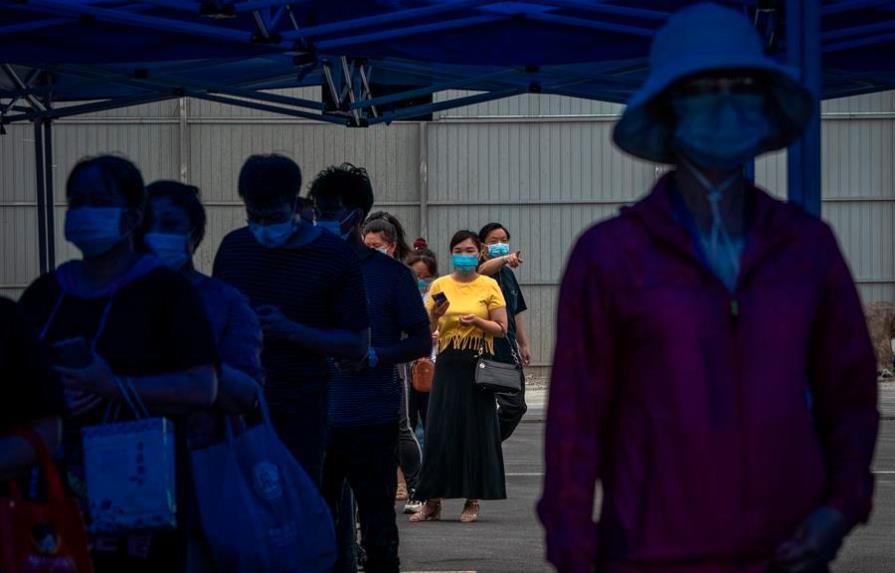 Los 400.000 habitantes de un condado cercano a Pekín, confinados tras casos