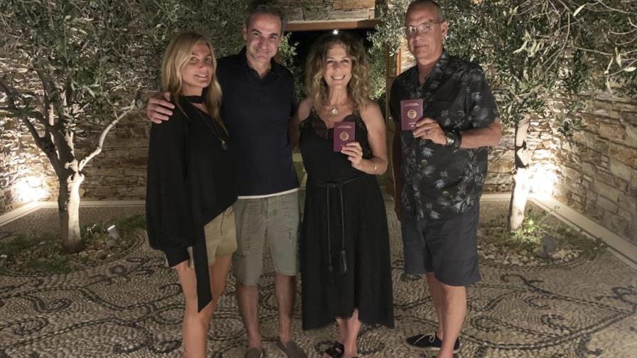 Tom Hanks y Rita Wilson reciben la ciudadanía griega