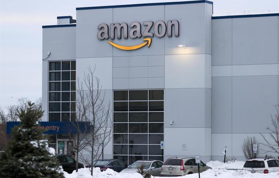 EE.UU. da vía libre a empleados de Amazon para que formen su primer sindicato