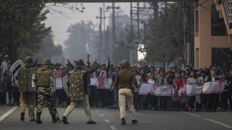 India: 2 mueren en marchas contra ciudadanía a no musulmanes India: 2 mueren en marchas contra ciudadanía a no musulmanes
