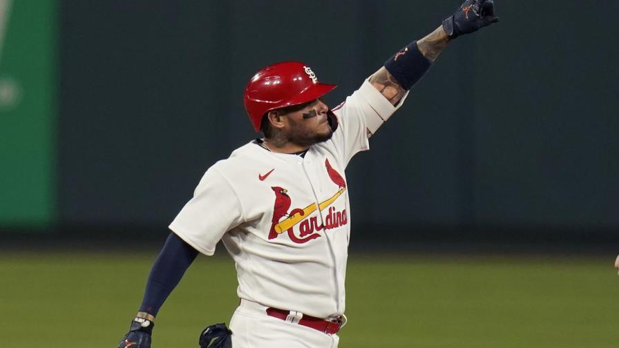 Cardenales atacan temprano a Rojos y los derrotan