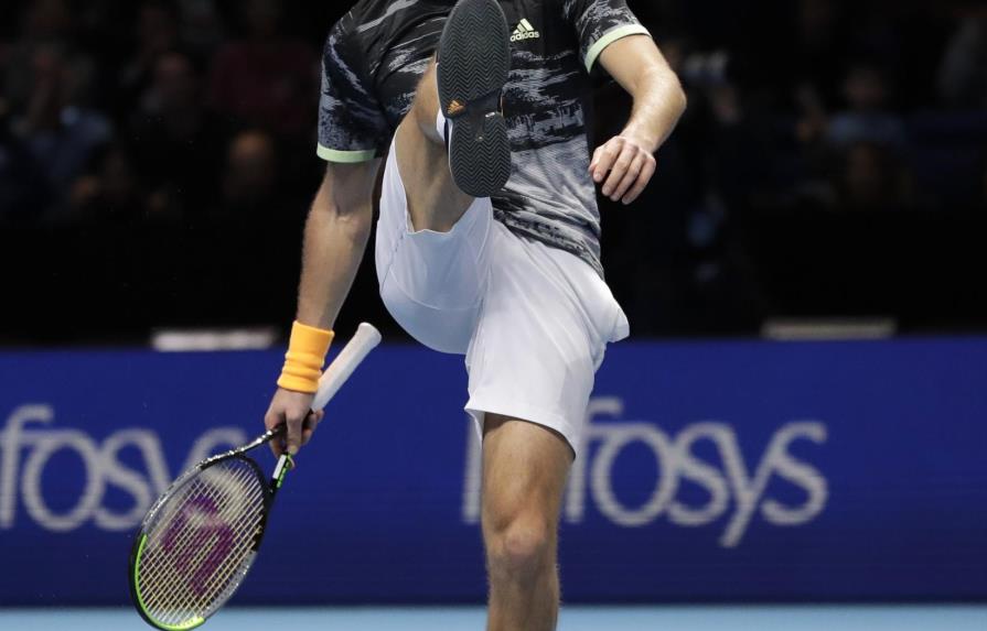 Tsitsipas venció a Federer y avanza a la final del Masters de la ATP
