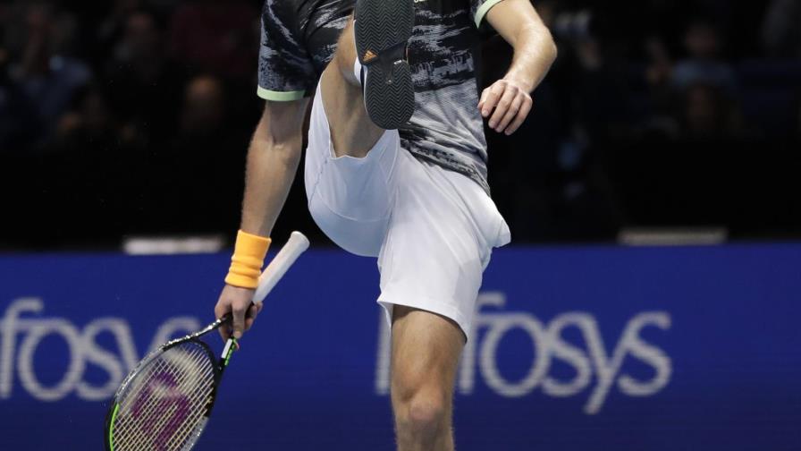 Tsitsipas vence a Federer, a la final del Masters de la ATP Tsitsipas vence a Federer, a la final del Masters de la ATP