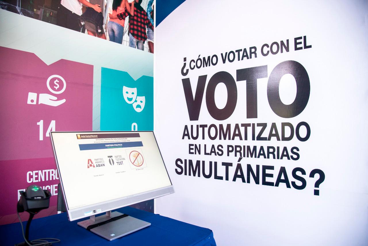 Los equipos que se utilizan para el voto automatizado.