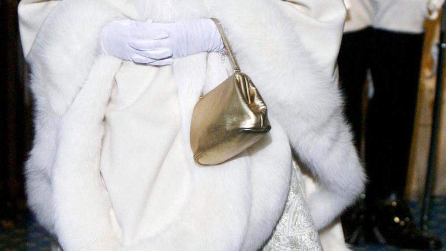 Buckingham: nuevas prendas de la reina no incluirán piel