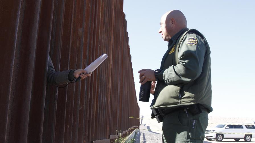 Trump reasigna fondos militares a construcción de muro Trump reasigna fondos militares a construcción de muro