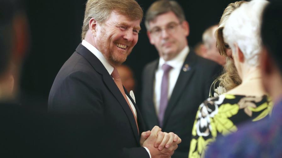 Holanda expresa contrición por colonialismo en Indonesia