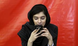 Irán bloquea internet móvil en algunas provincias