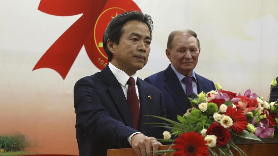 Aparece muerto en su casa el embajador chino en Israel Aparece muerto en su casa el embajador chino en Israel