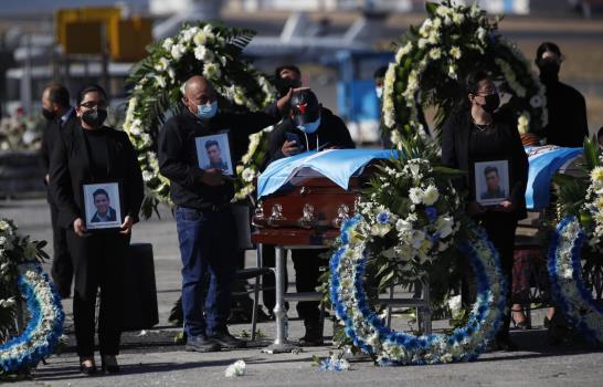 Llegan a Guatemala restos de migrantes asesinados en México