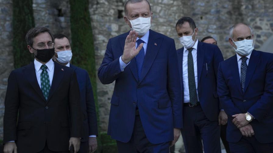 Presidente de Turquía ordena la expulsión de 10 embajadores