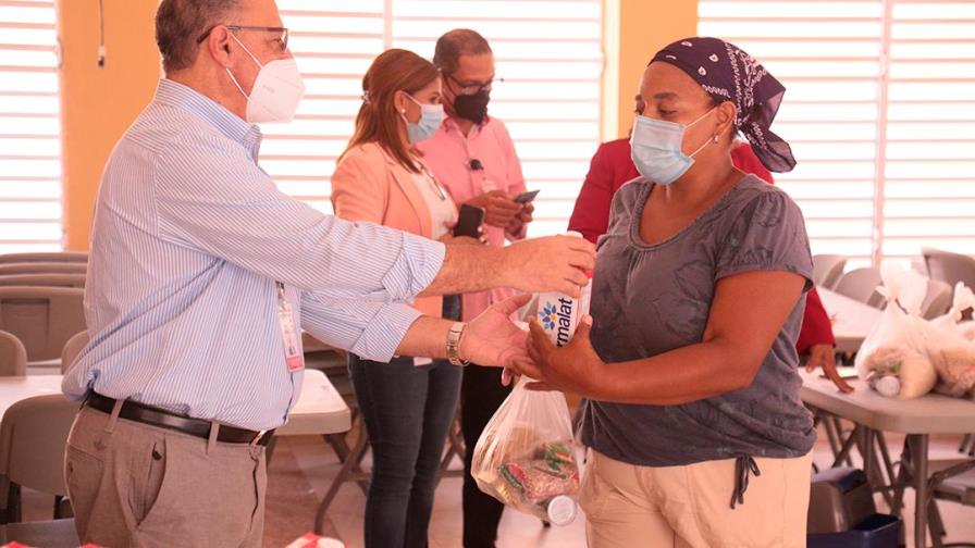 Inabie entrega RD$2,171 millones a 1,267 mipymes que suplen alimentos escolares Inabie entrega RD$2,171 millones a 1,267 mipymes que suplen alimentos escolares