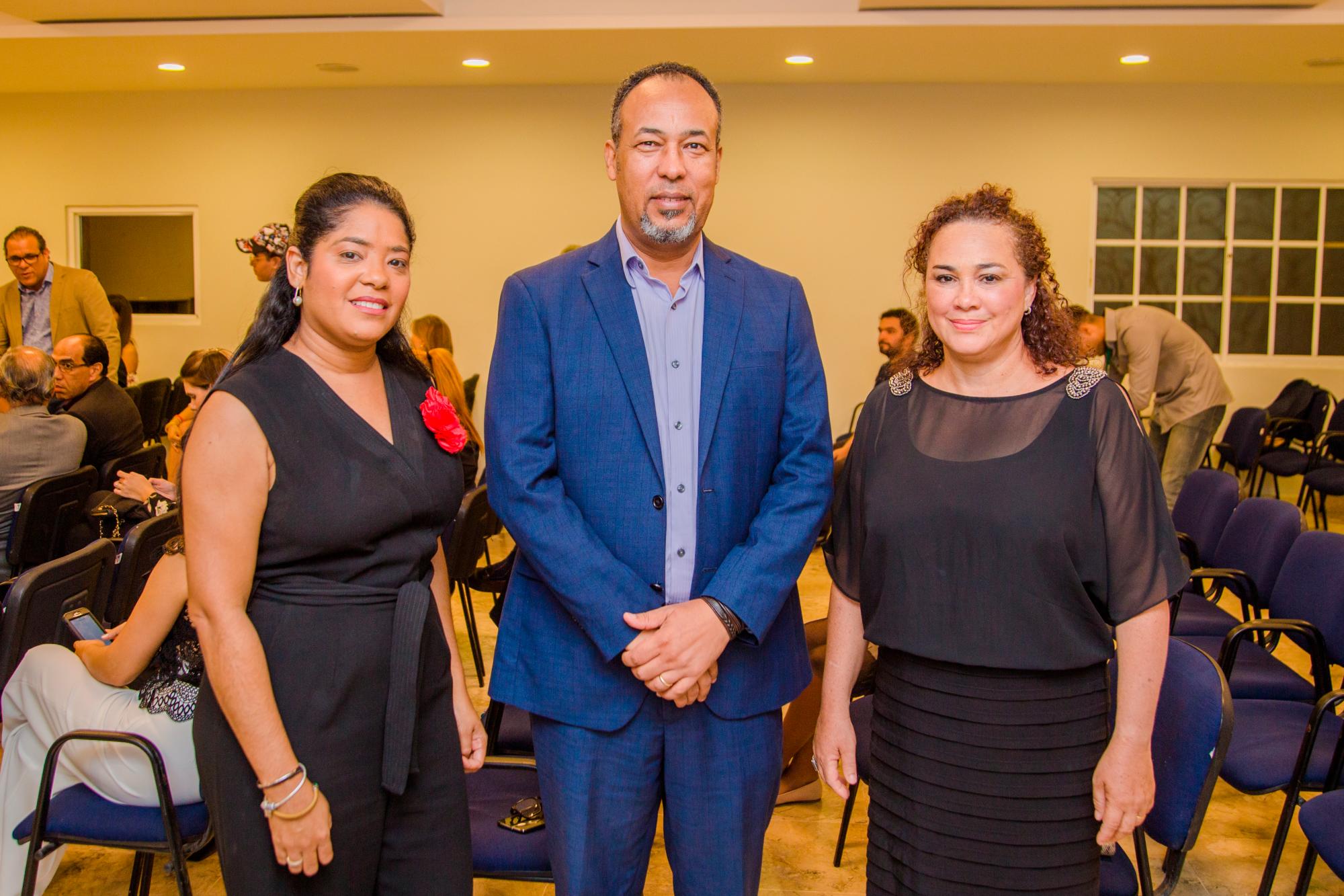 Rosario Medina, Yoni Cruz y Rosalba Hernández.