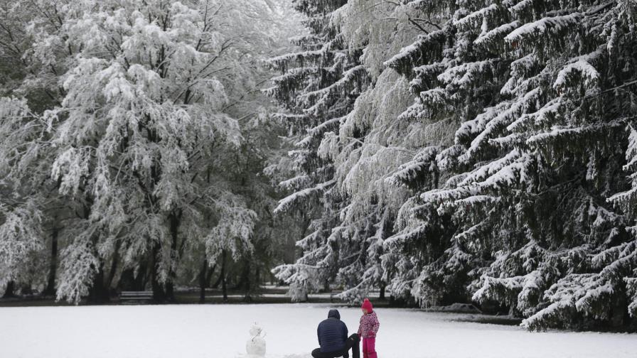 Tormenta de nieve atasca el tráfico en Croacia y Eslovenia