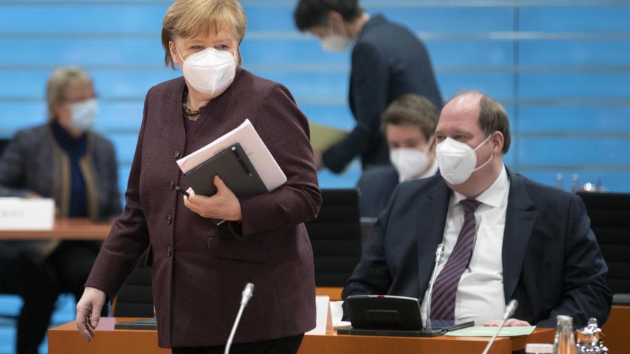 Merkel y gobernadores analizan extender confinamiento