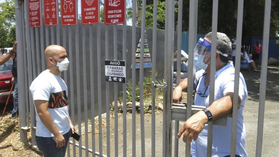 Puertorriqueños exigen respuestas tras primarias fallidas Puertorriqueños exigen respuestas tras primarias fallidas