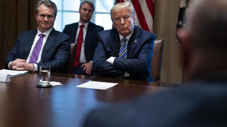 EEUU suspende todos los viajes desde Europa por un mes