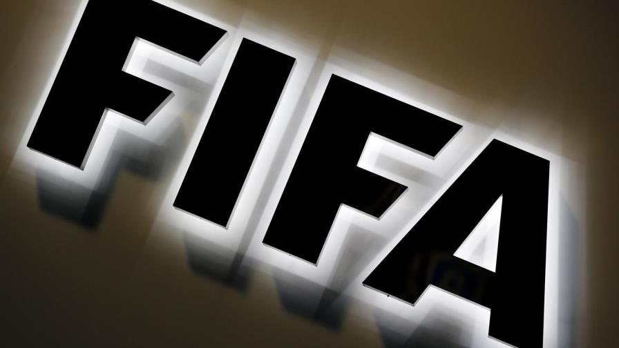 FIFA inhabilita a Burga y a exsecretarios de CONMEBOL
