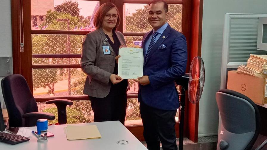 Busca otorguen bonos universitarios de hasta un 100 % a estudiantes meritorios 