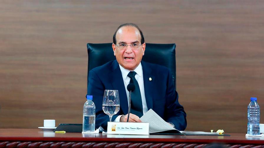 Dominicanos en exterior se quejan de que no votarán donde residen; JCE dice tenían que registrarse