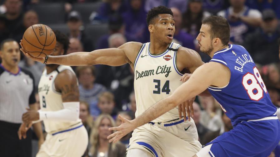 Bucks aplastan a Kings en juego discreto de Antetokounmpo