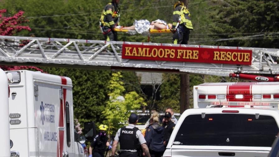 Se estrella jet acrobático en Canadá; muere un tripulante