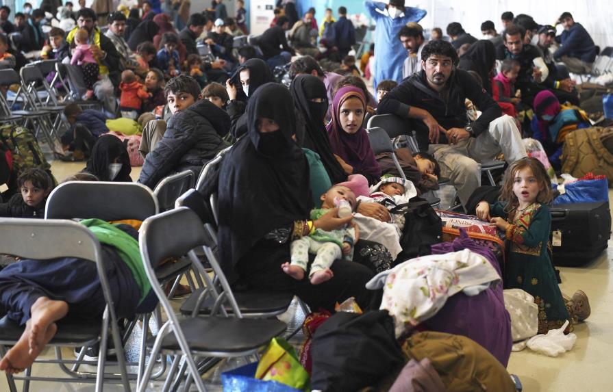 Reportan casos de sarampión en refugiados afganos