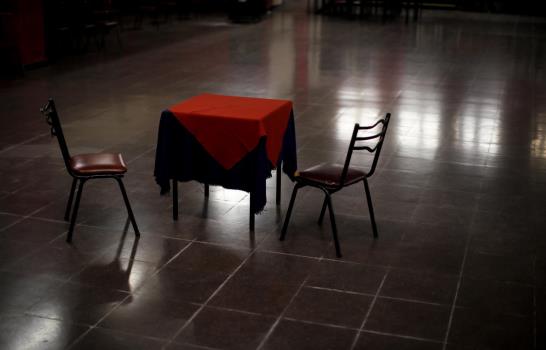Sin abrazos por la pandemia, agoniza el tango en Argentina Sin abrazos por la pandemia, agoniza el tango en Argentina