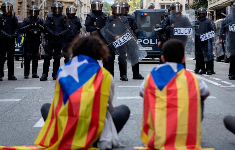 Investigan por terrorismo a plataforma que promueve protestas en Cataluña