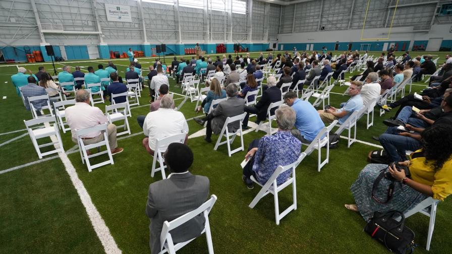 Dolphins inauguran centro de entrenamiento