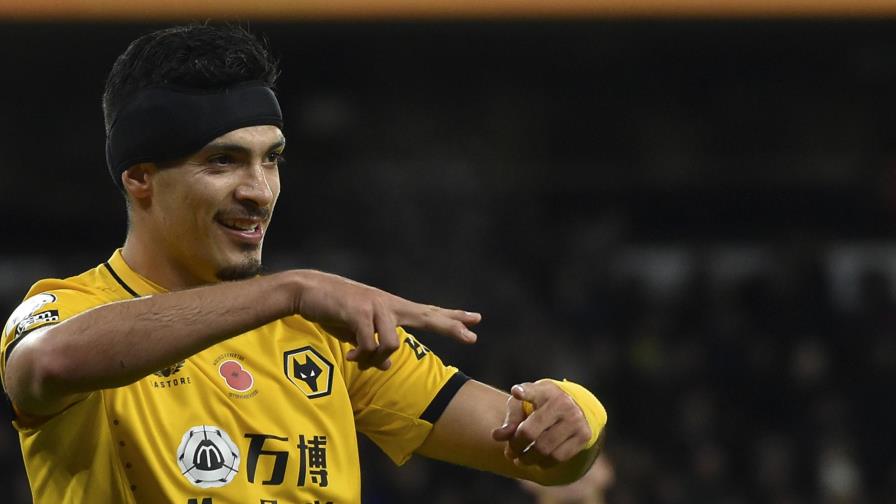 Raúl Jiménez se reencuentra con el gol en el Molineux