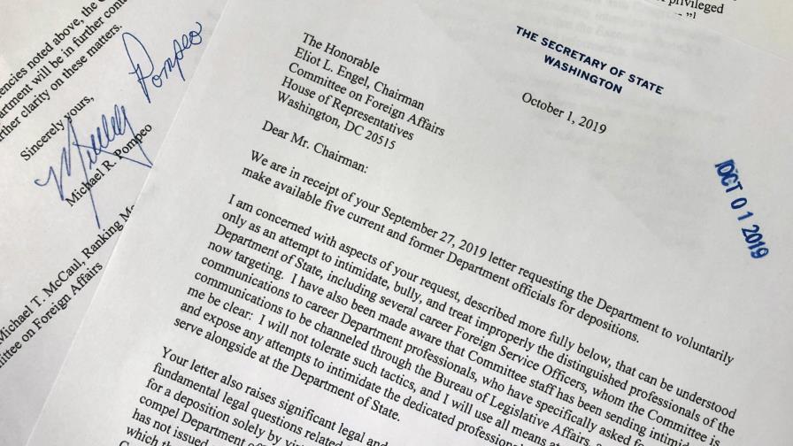 Pompeo y demócratas intercambian acusaciones de intimidación