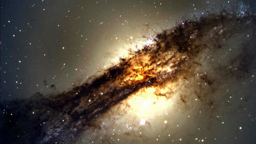 Emisiones de radio que llegan del espacio cada 16 días sorprenden a los científicos Emisiones de radio que llegan del espacio cada 16 días sorprenden a los científicos