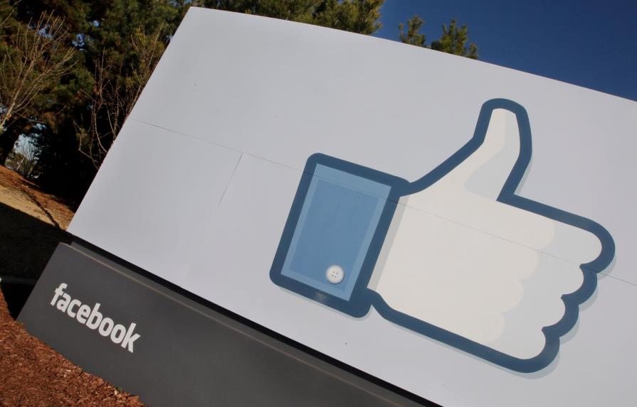 Tribunal austriaco ordena a Facebook borrar publicación difamatoria 