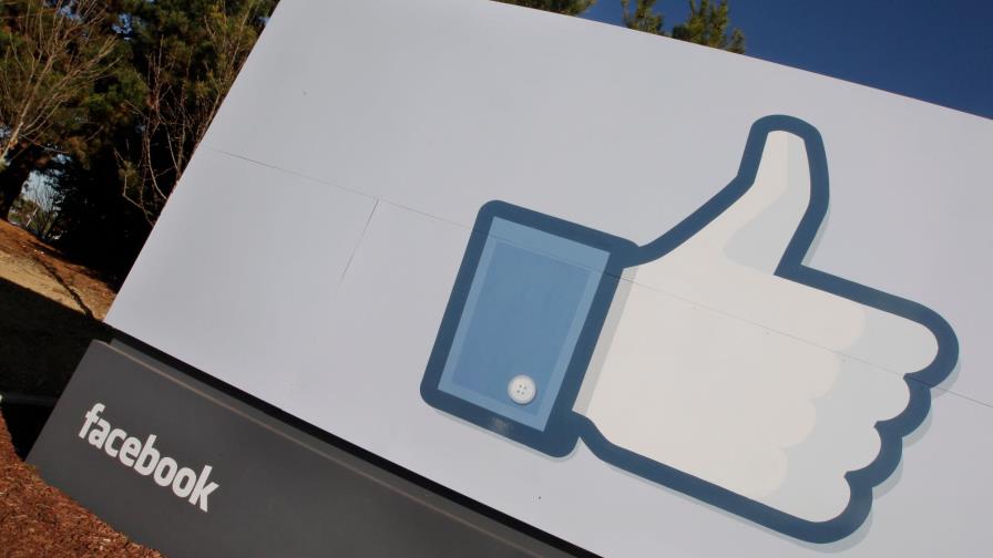 Tribunal austriaco ordena a Facebook borrar publicación difamatoria 